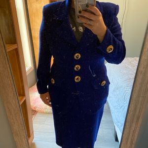 St. John size 8 skirt suit